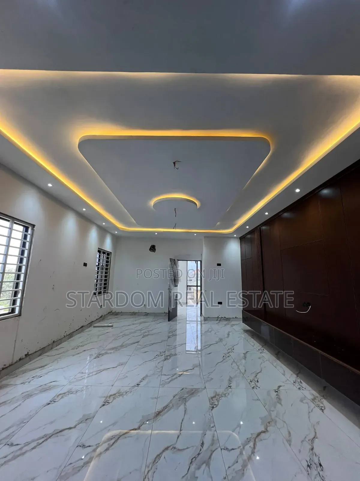 4bdrm Duplex in Ashaley Botwe for sale