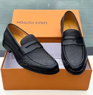 Louis Vuitton  Men Black Leather Shoe