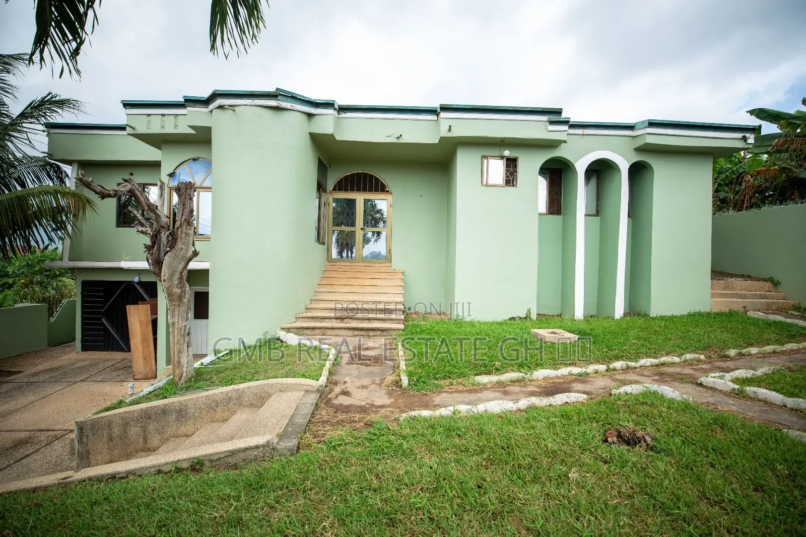 6bdrm House in Takoradi for sale