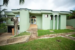 6bdrm House in Takoradi for sale