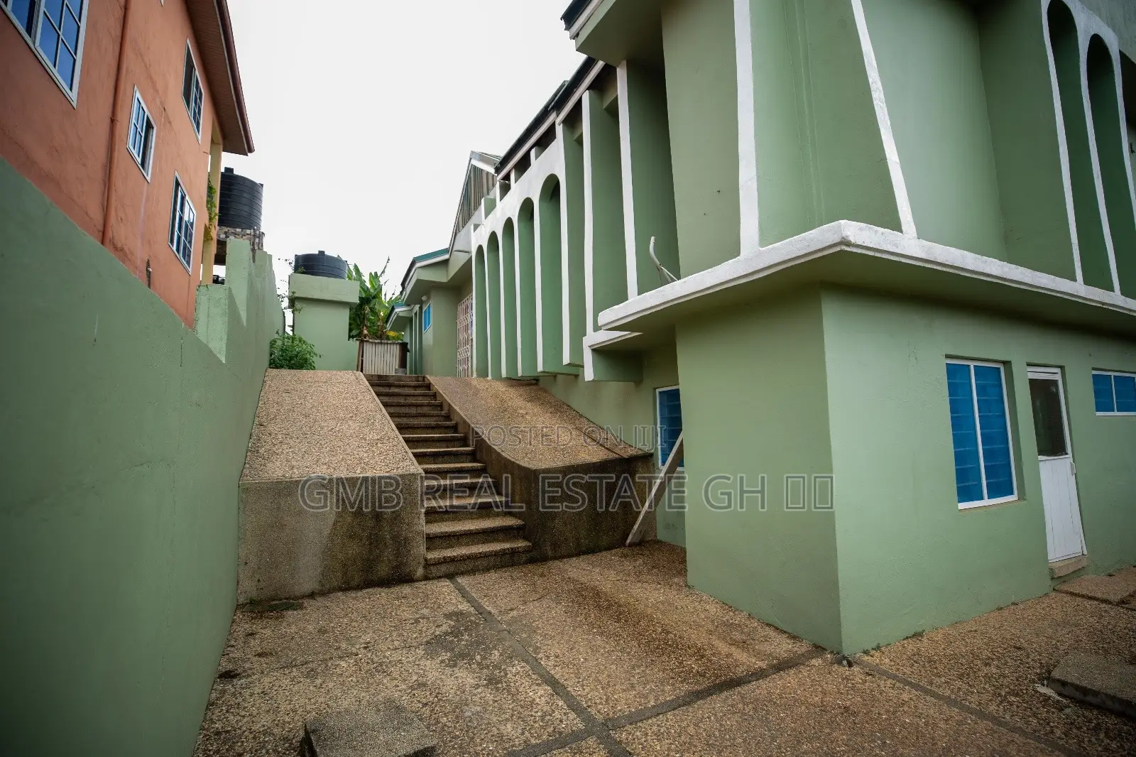 6bdrm House in Takoradi for sale