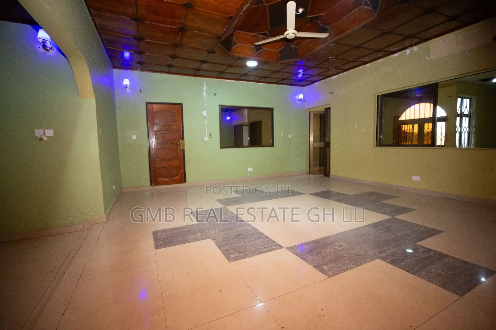 6bdrm House in Takoradi for sale
