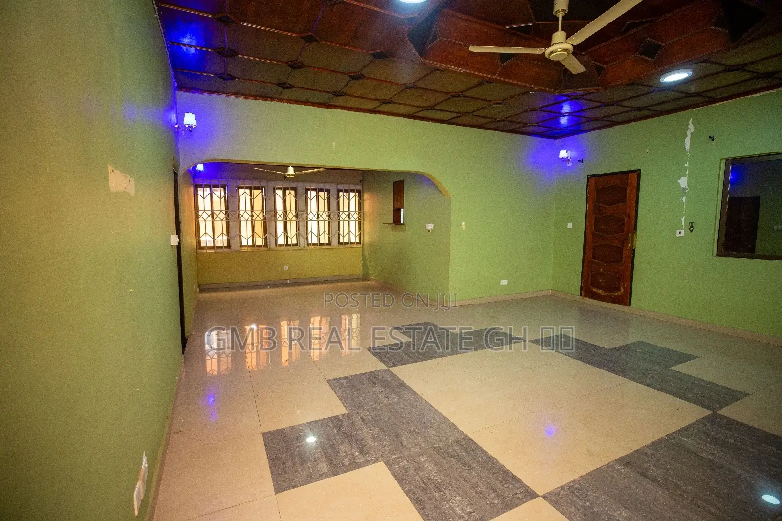 6bdrm House in Takoradi for sale