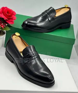 Clarks Men's Black Leather Penny Loafers.