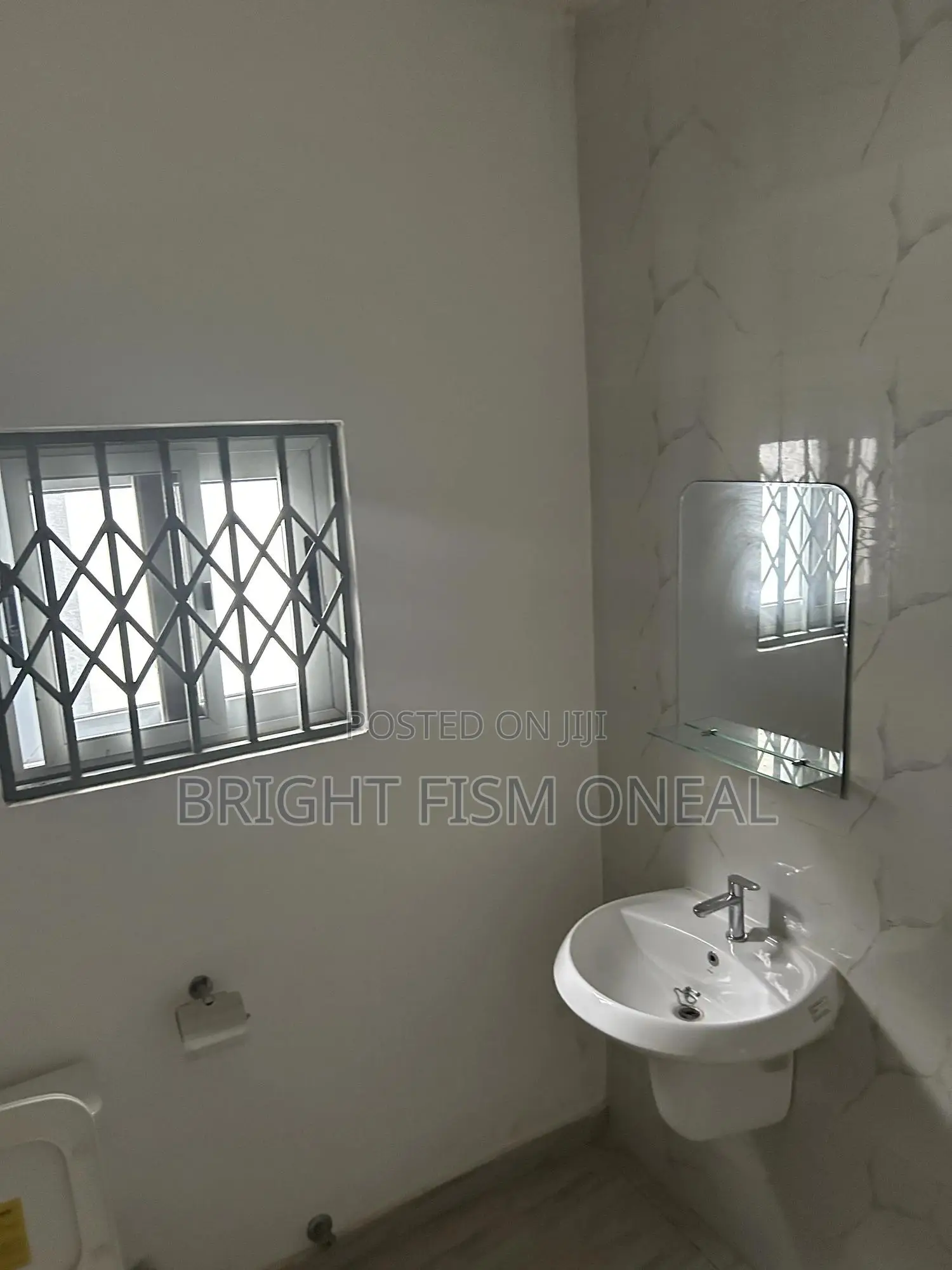 3bdrm Bungalow in Projectz Paradise, Kwabenya for sale