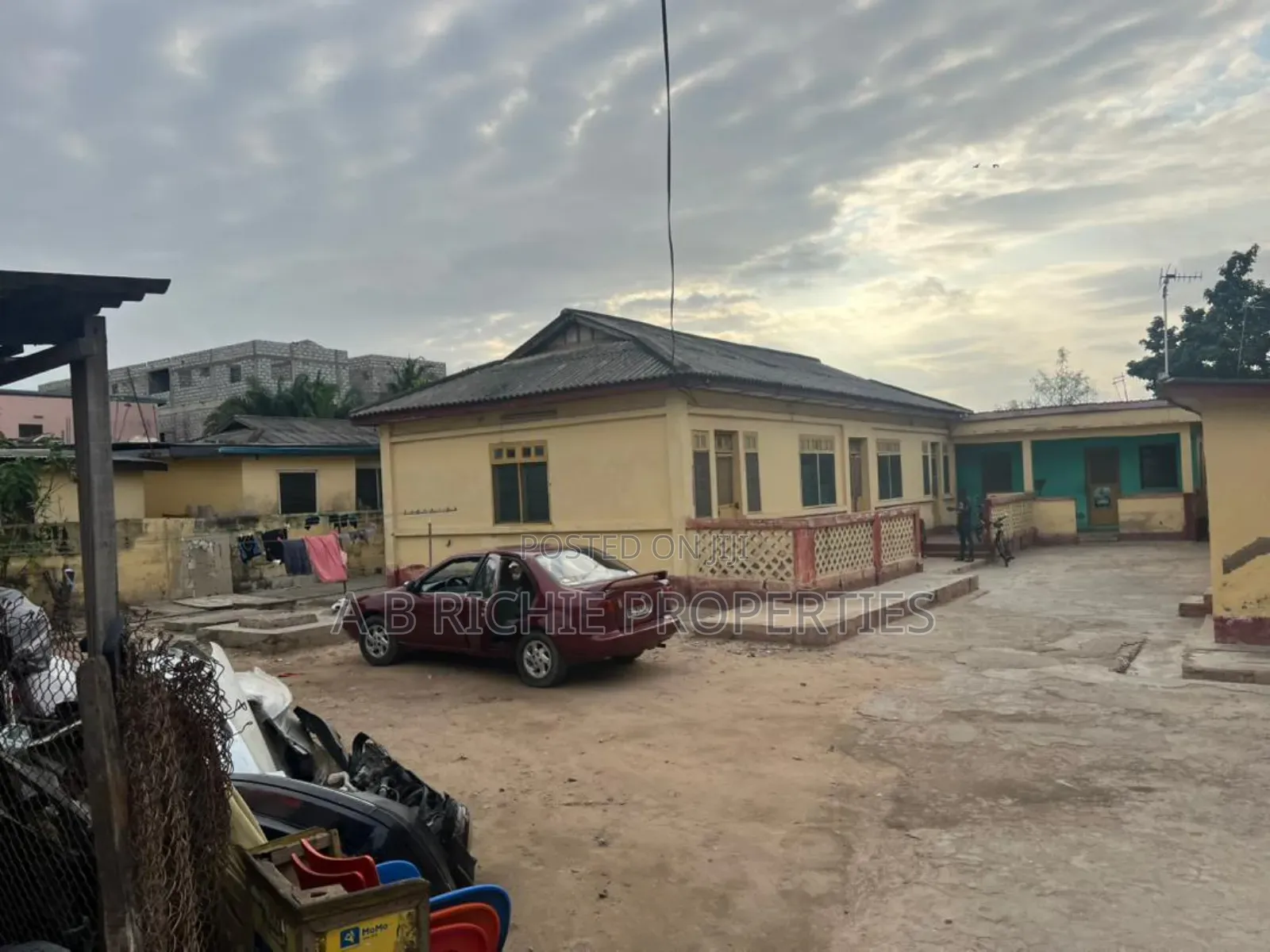 70x120 Commercial Free Hold For Sale