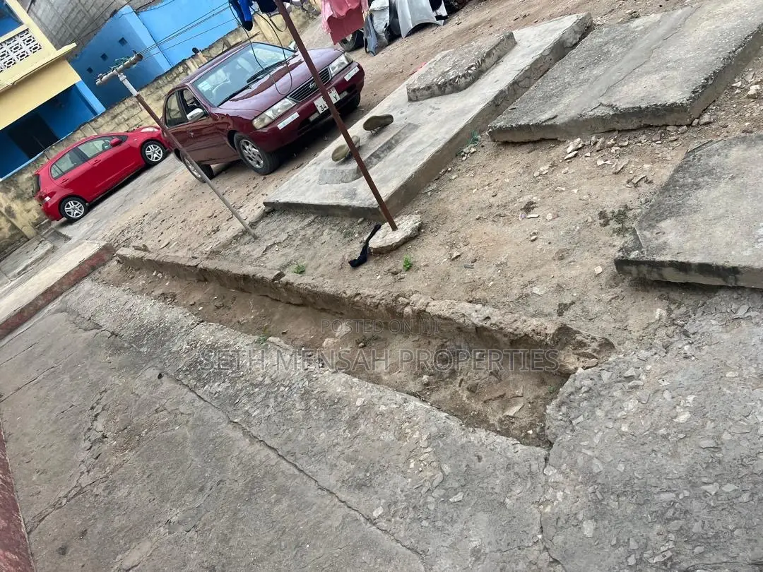 Land With Old Buildings on Top for Sale at Abosokine
