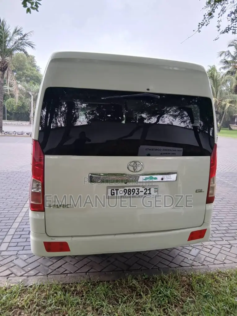 Mini Vans - For Rent