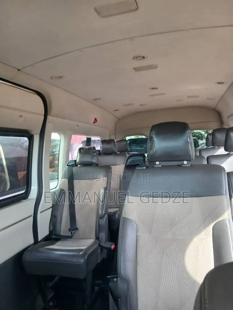 Mini Vans - For Rent