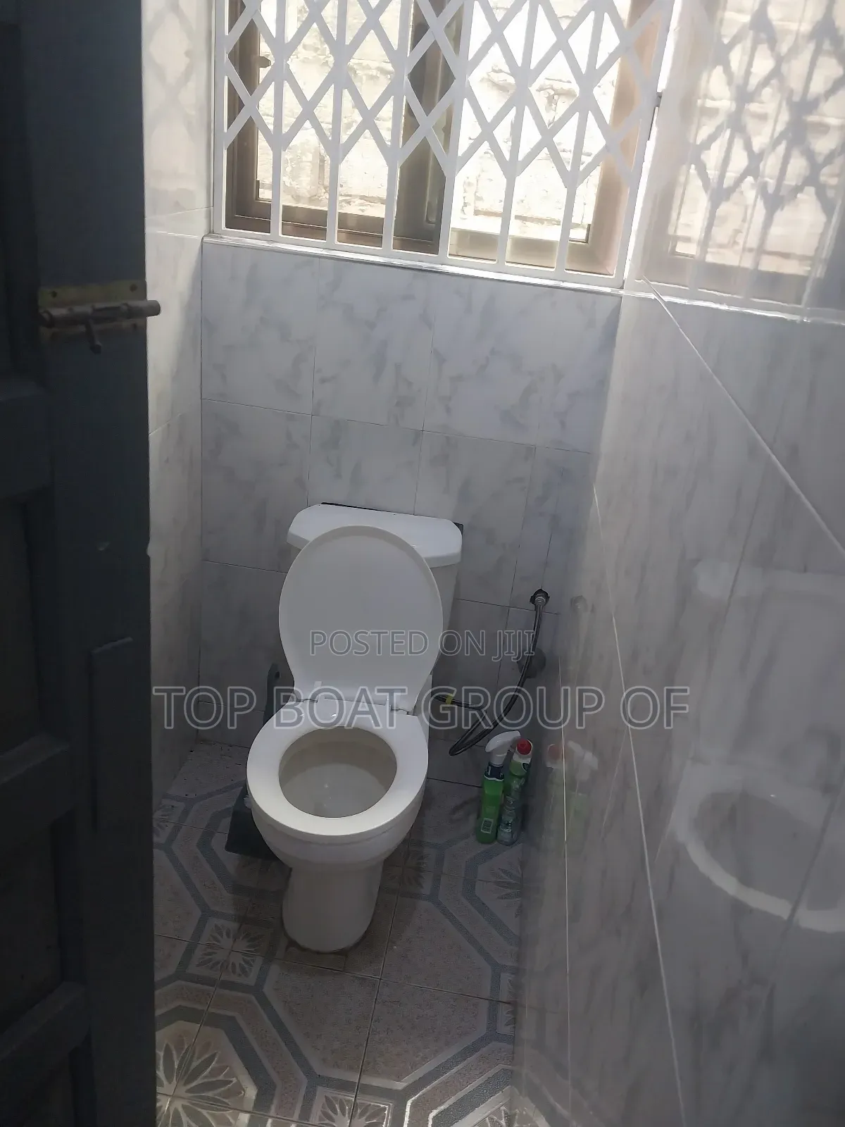 3bdrm House in Buokrom Top-Boat, Kumasi Metropolitan for sale