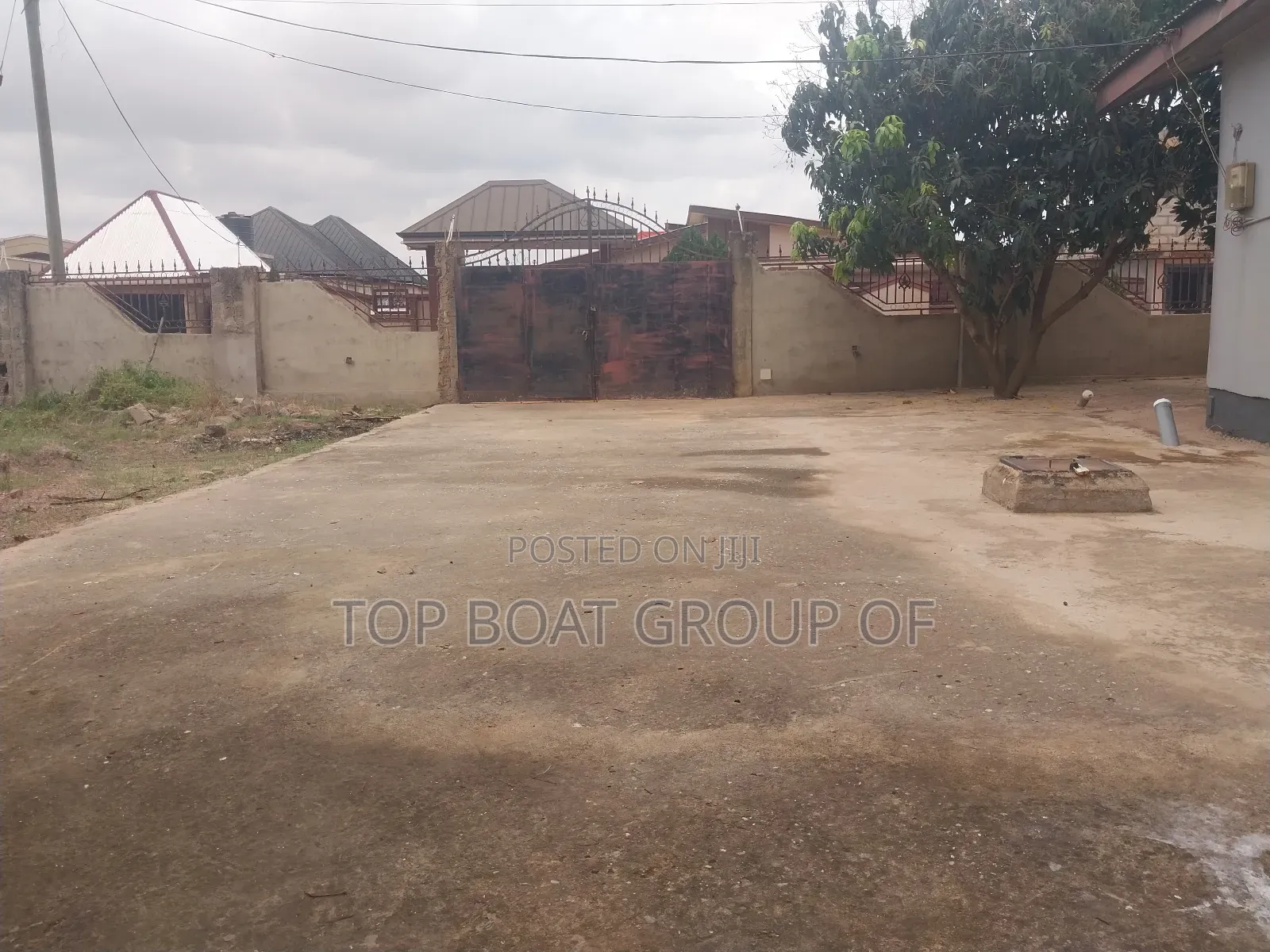 3bdrm House in Buokrom Top-Boat, Kumasi Metropolitan for sale