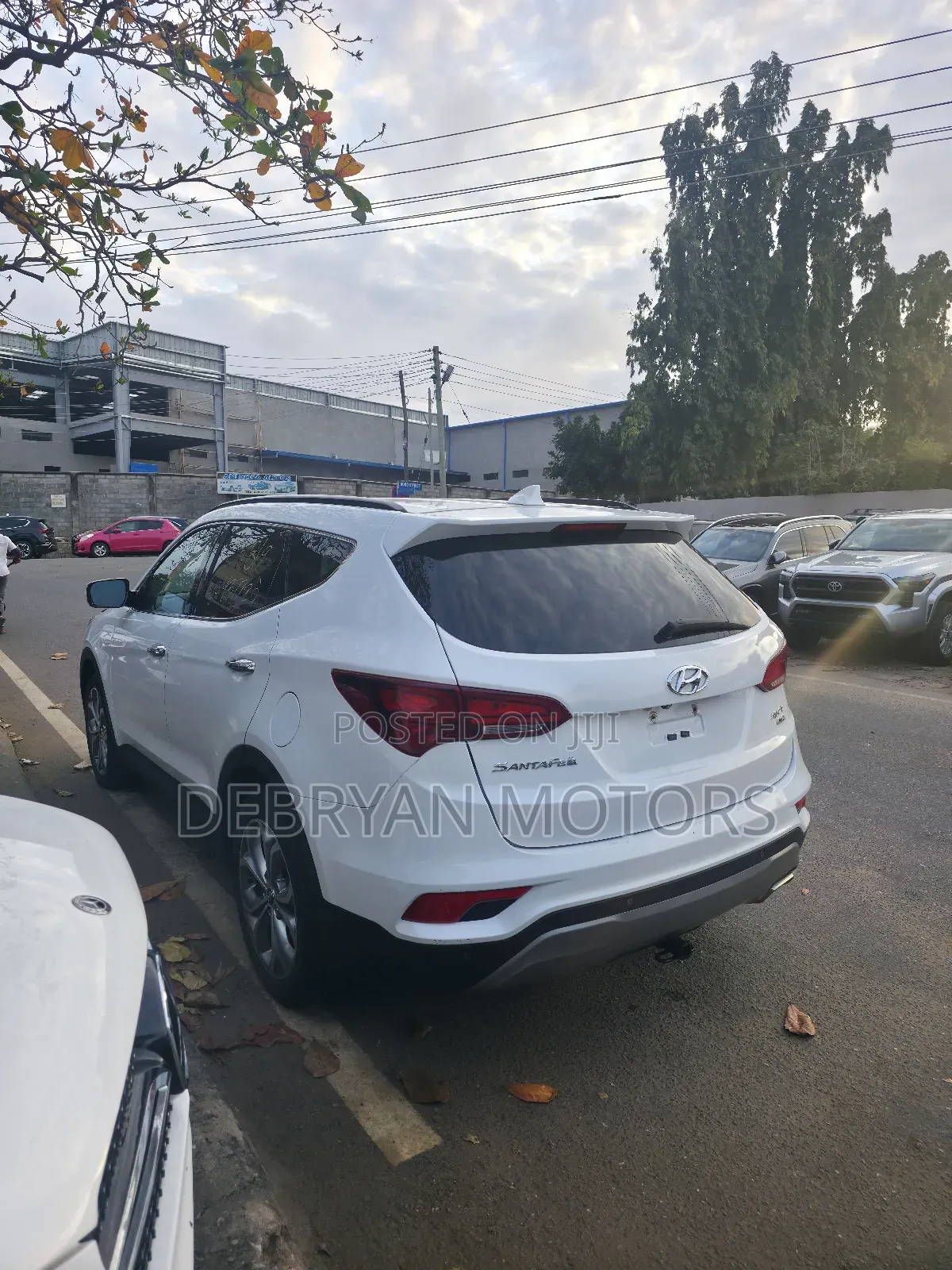 Hyundai Santa Fe SE AWD 2017 White