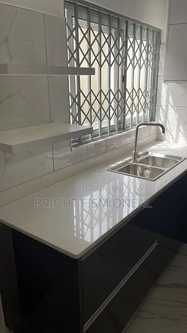 3bdrm Bungalow in Projectz Paradise, Kwabenya for sale