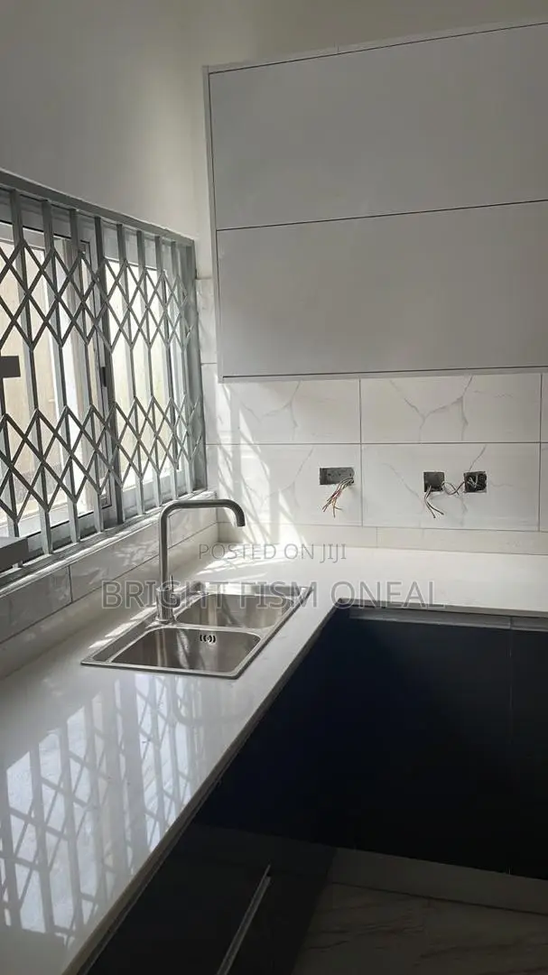 3bdrm Bungalow in Projectz Paradise, Kwabenya for sale
