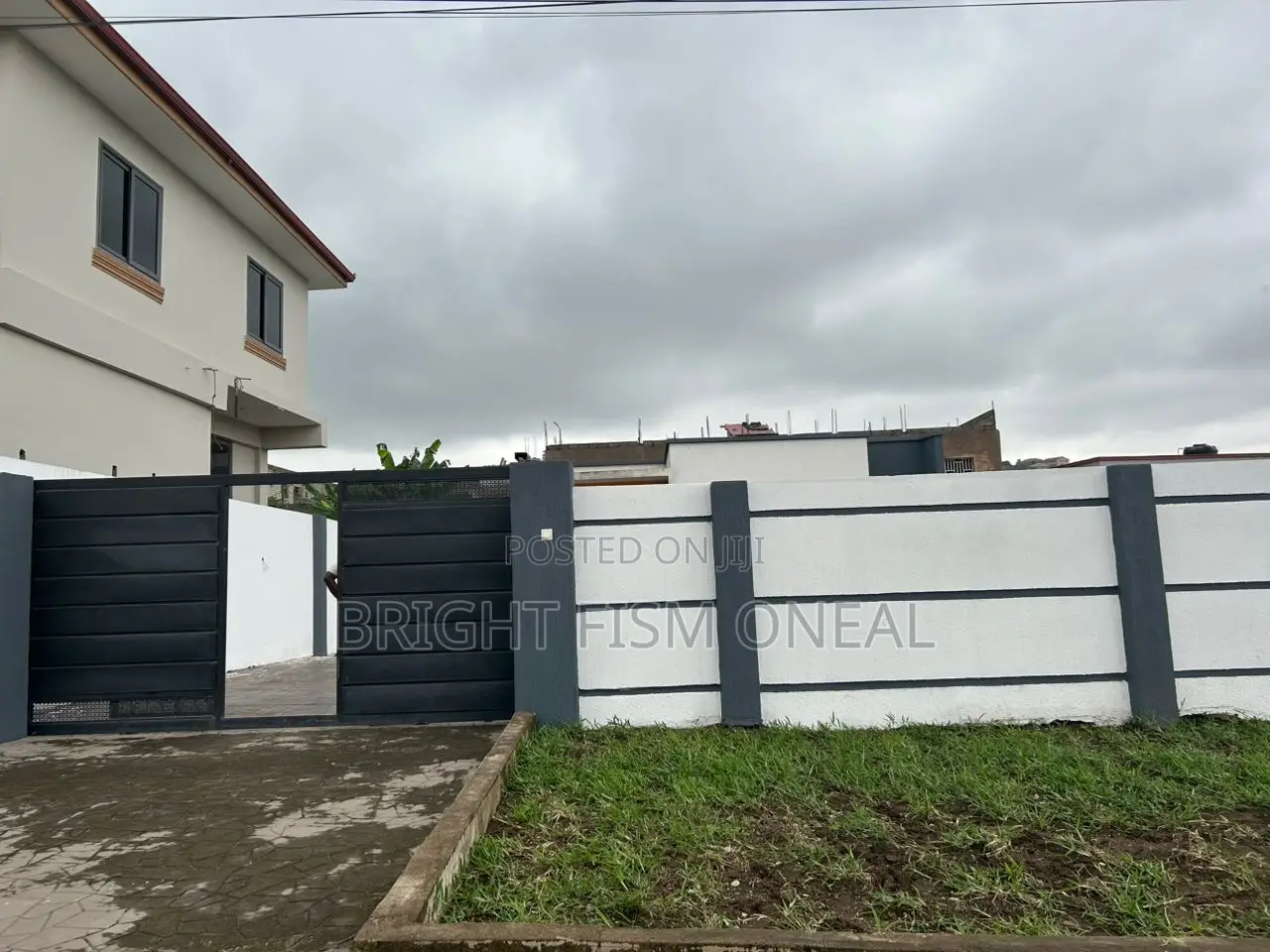 3bdrm Bungalow in Projectz Paradise, Kwabenya for sale
