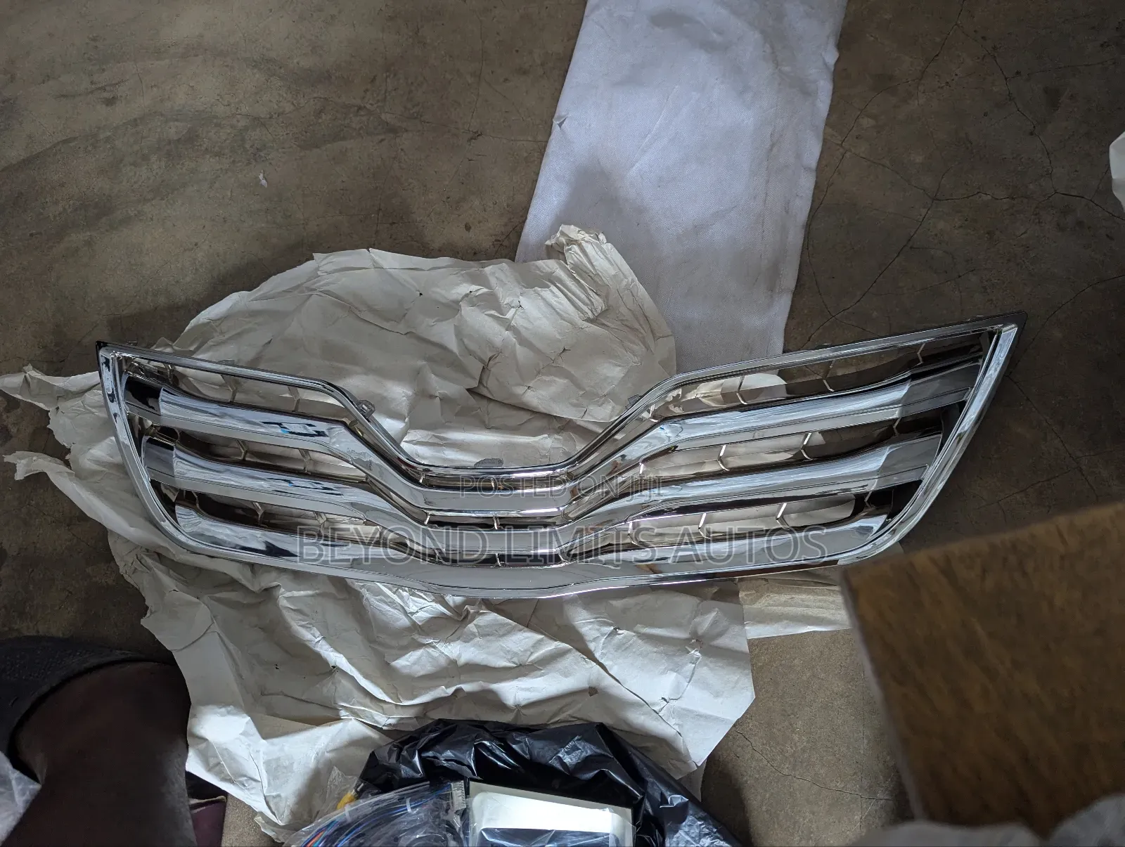 Toyota Camry 2010,2011 Front Grille/ Top Shell/Front Shell