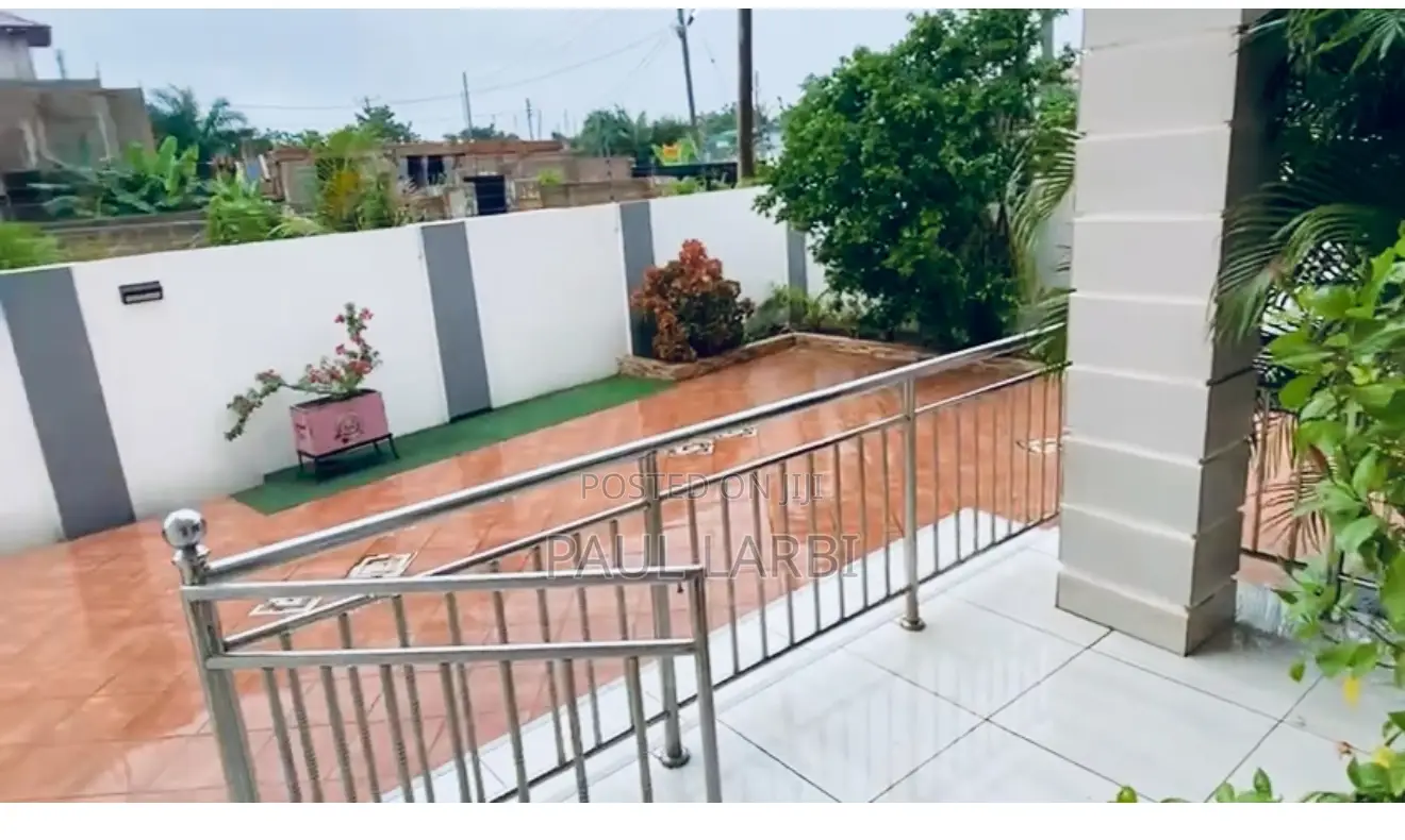 5bdrm House in Owner, Frafraha for sale