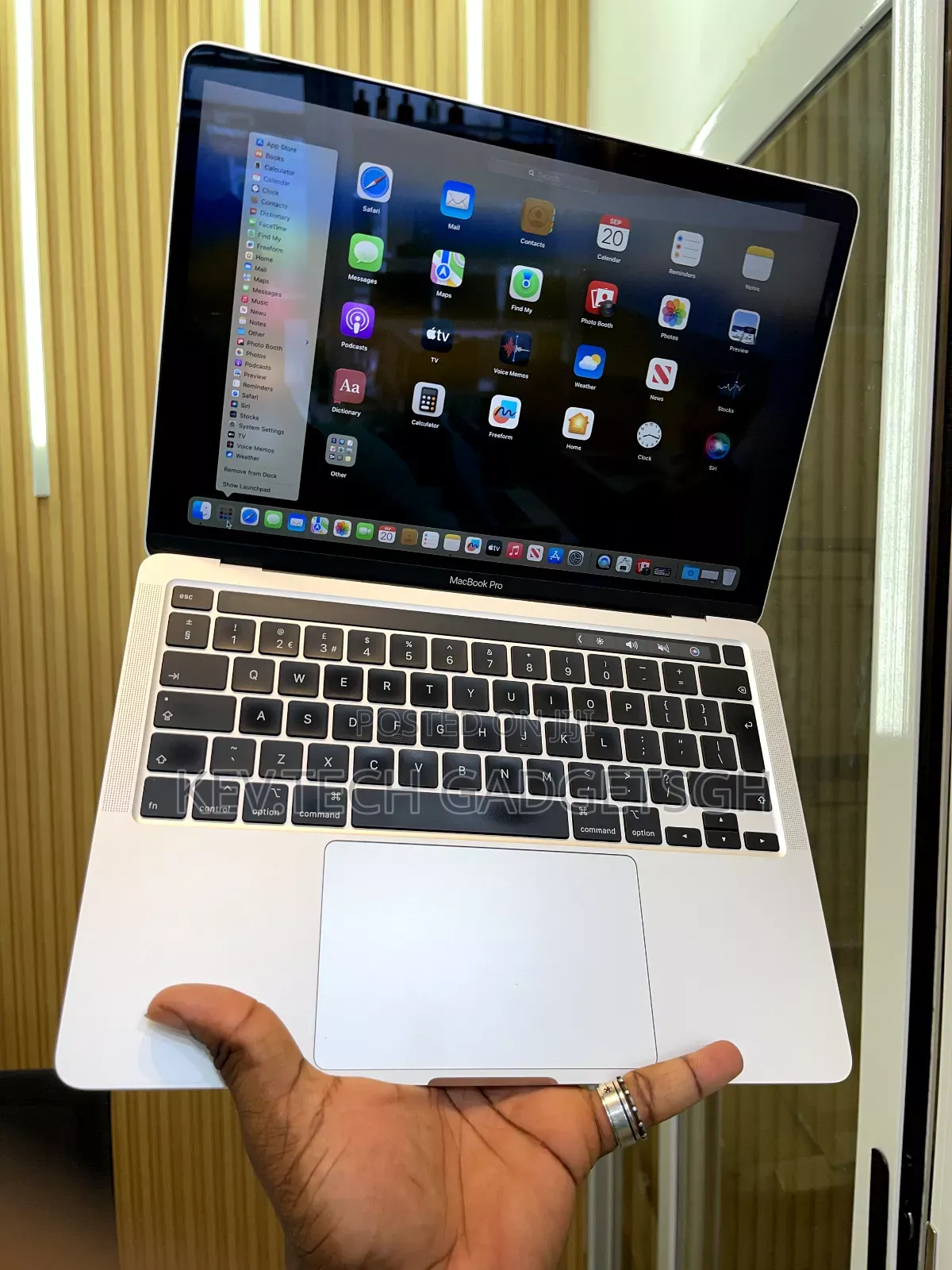 Laptop Apple MacBook Pro 2020 16GB Intel Core i5 SSD 500GB
