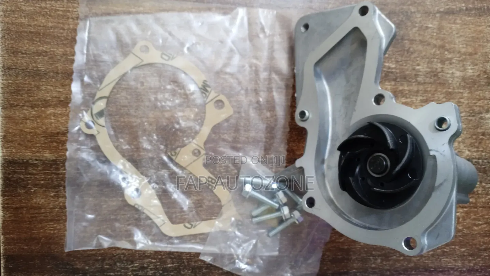 10569. Original Carquest Water Pump From Usa. T2332