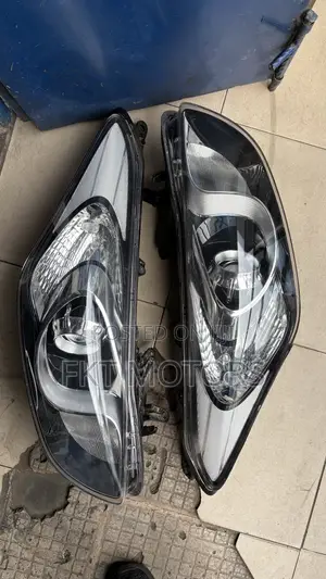 Hyundai Elantra Gt /I30 Headlight 2010,2011,2012,2013,2014,2015,2016
