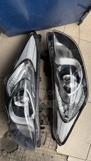 Hyundai Elantra Gt /I30 Headlight 2010,2011,2012,2013,2014,2015,2016