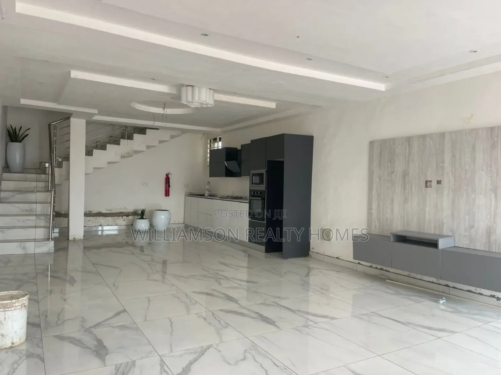 2bdrm Townhouse / Terrace in Lashibi Enclave,, Spintex for rent