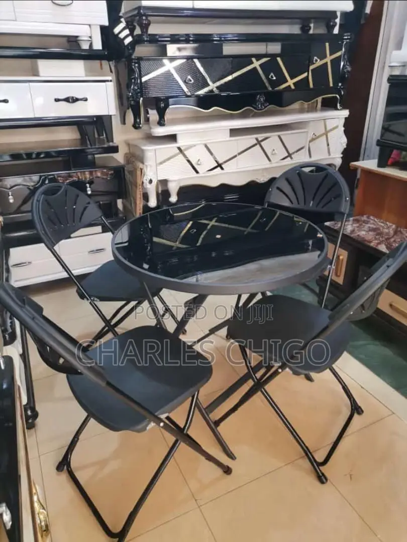 Fan Back Plastic Foldable Chairs