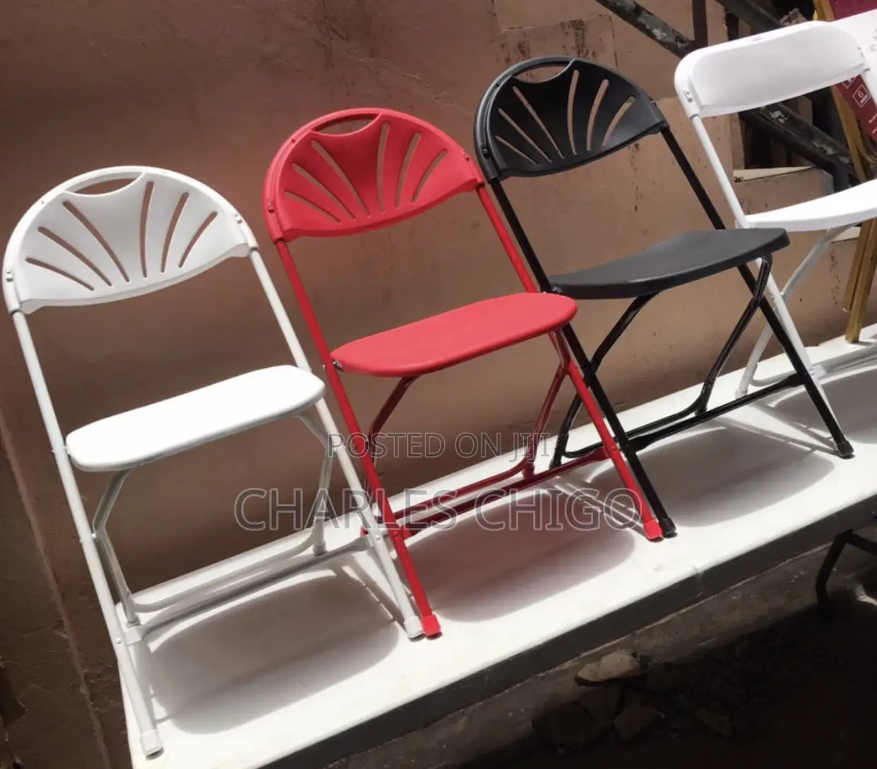 Fan Back Plastic Foldable Chairs