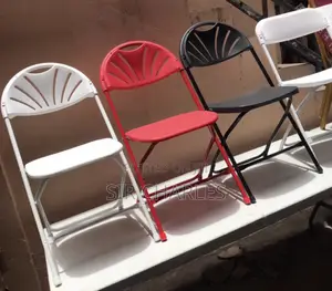 Fan Back Plastic Foldable Chairs