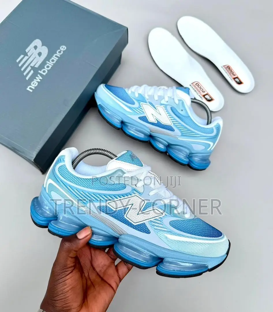 New Balance Abzorb 2000