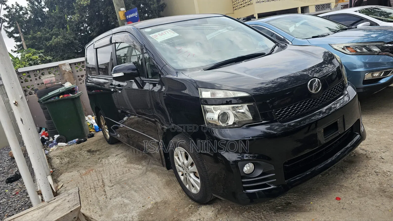 Toyota Voxy 2013 Black