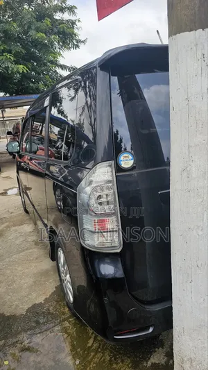 Toyota Voxy 2013 Black