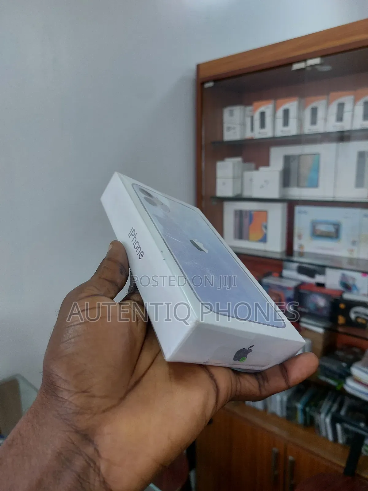 New Apple iPhone 11 128 GB Purple