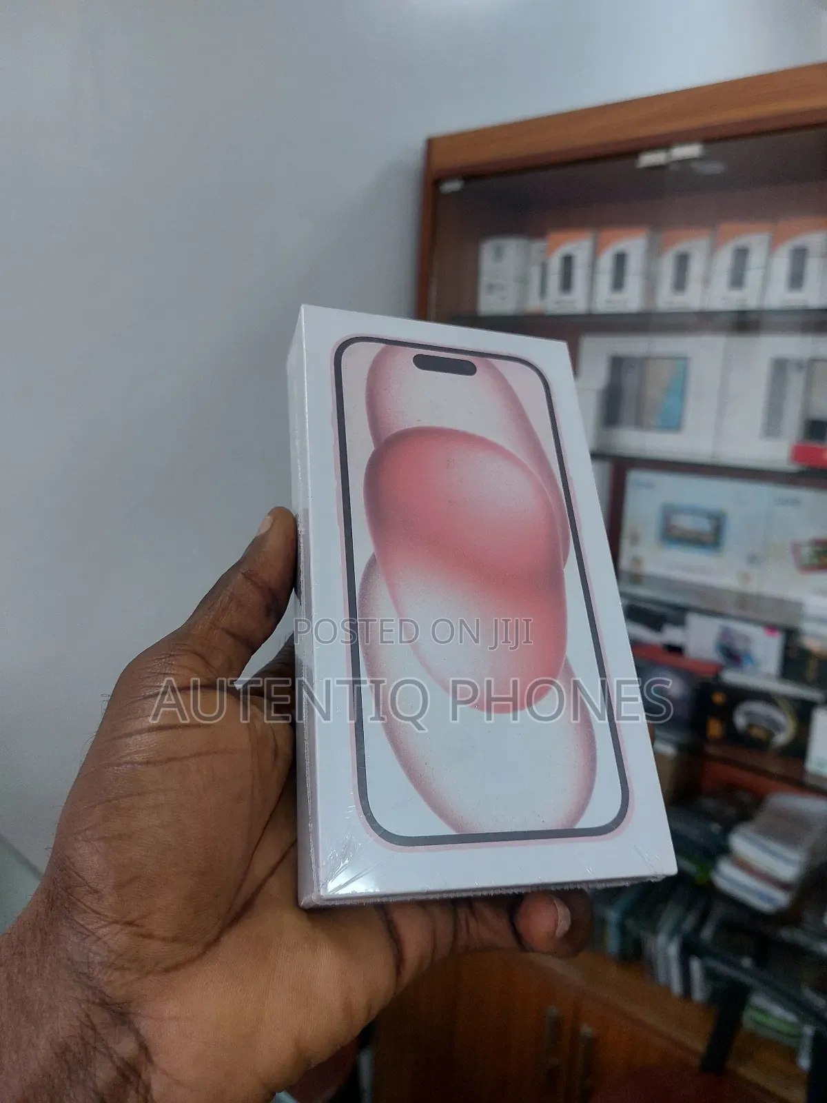 New Apple iPhone 15 128 GB Pink