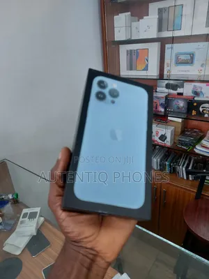 New Apple iPhone 13 Pro Max 128 GB Blue