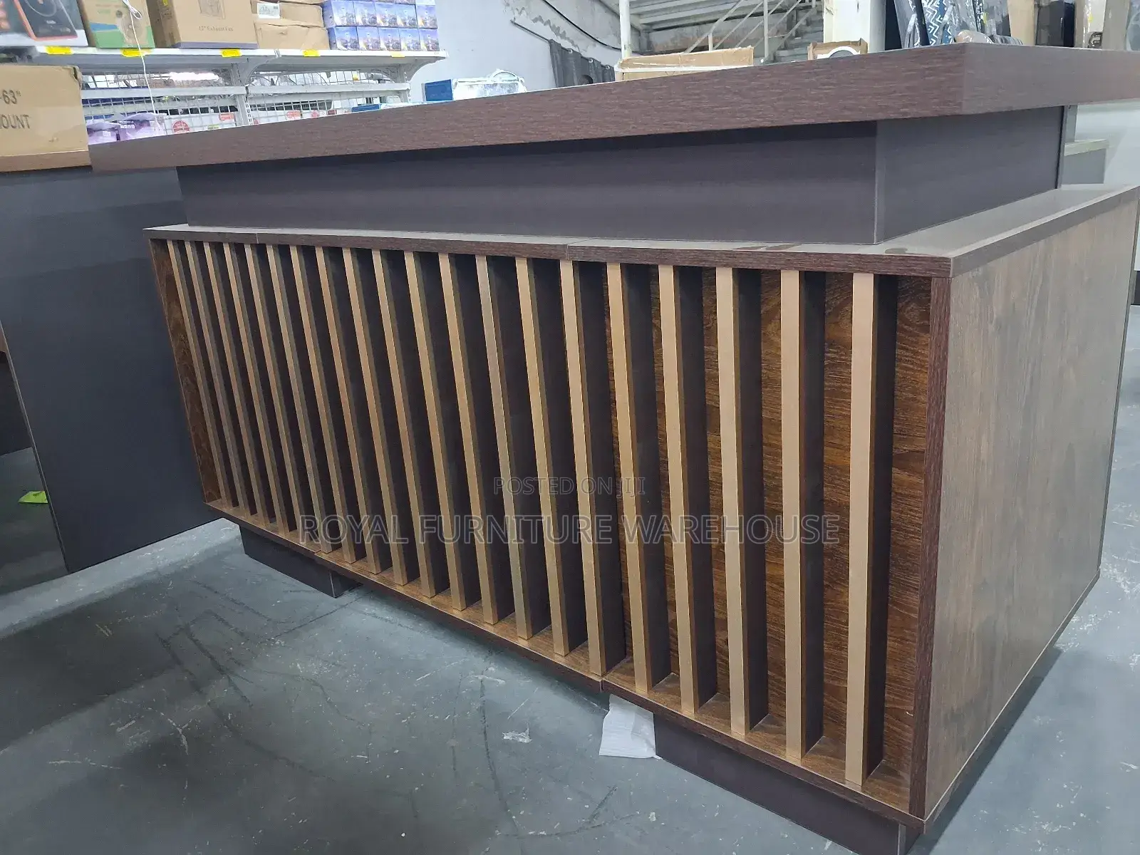 Executive Well Sculptured Office Desk