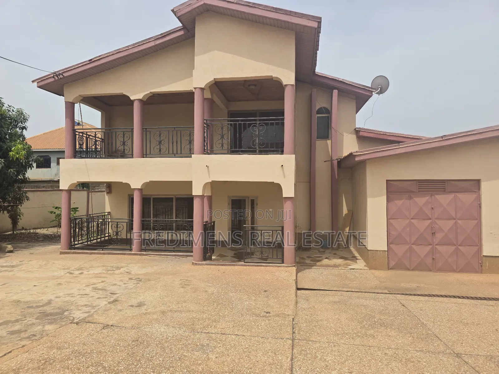 5bdrm House in Fredimens Real, Kumasi Metropolitan for sale