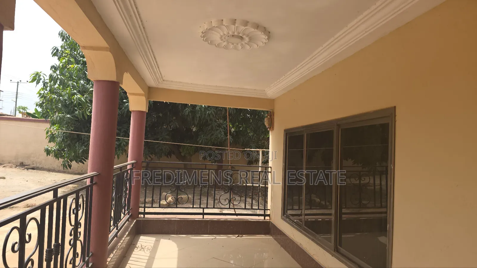 5bdrm House in Fredimens Real, Kumasi Metropolitan for sale