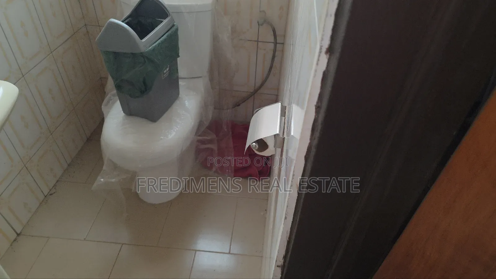 5bdrm House in Fredimens Real, Kumasi Metropolitan for sale