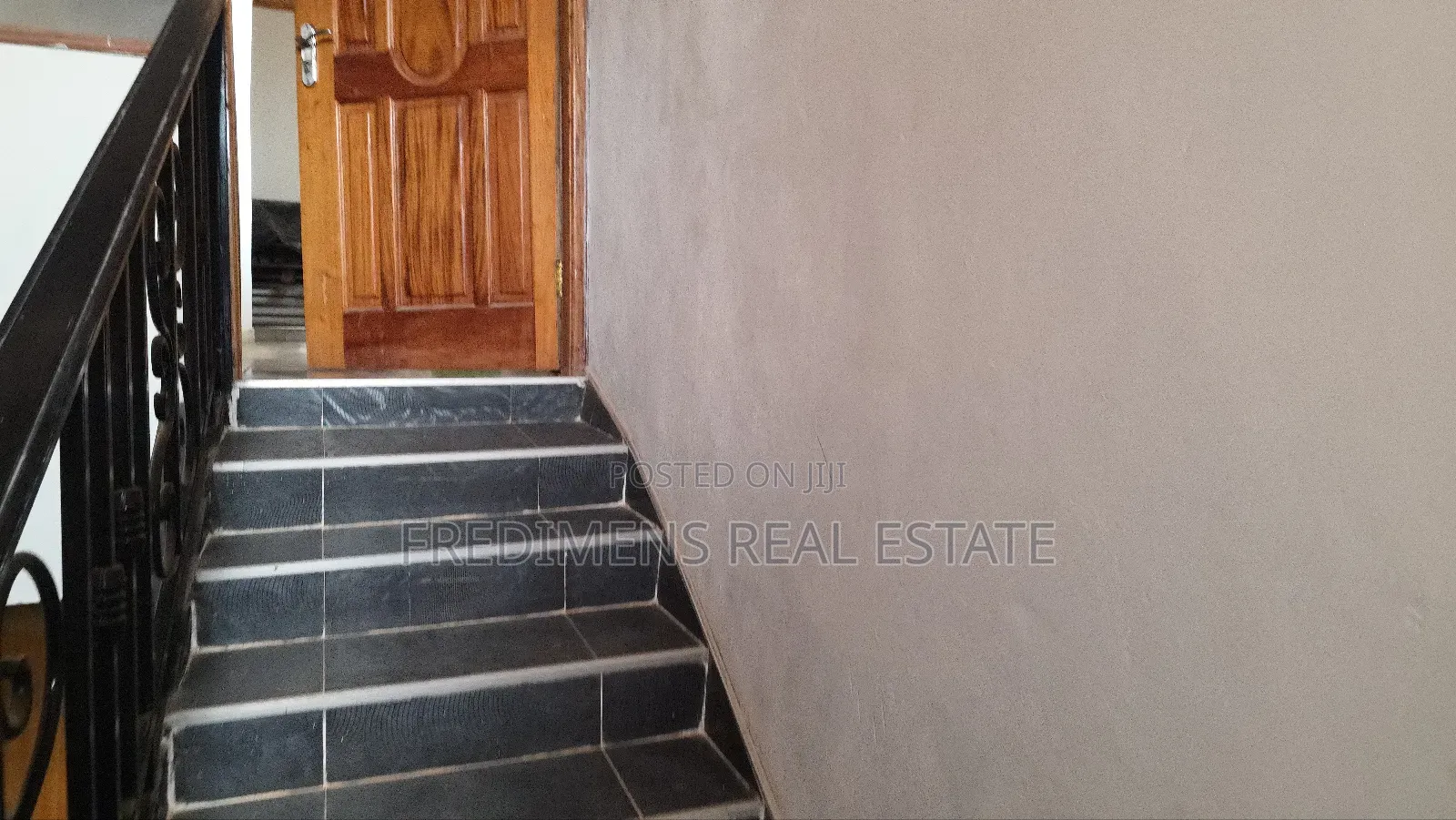 5bdrm House in Fredimens Real, Kumasi Metropolitan for sale