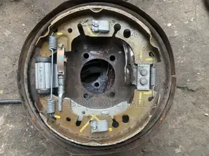 Nissan B17
