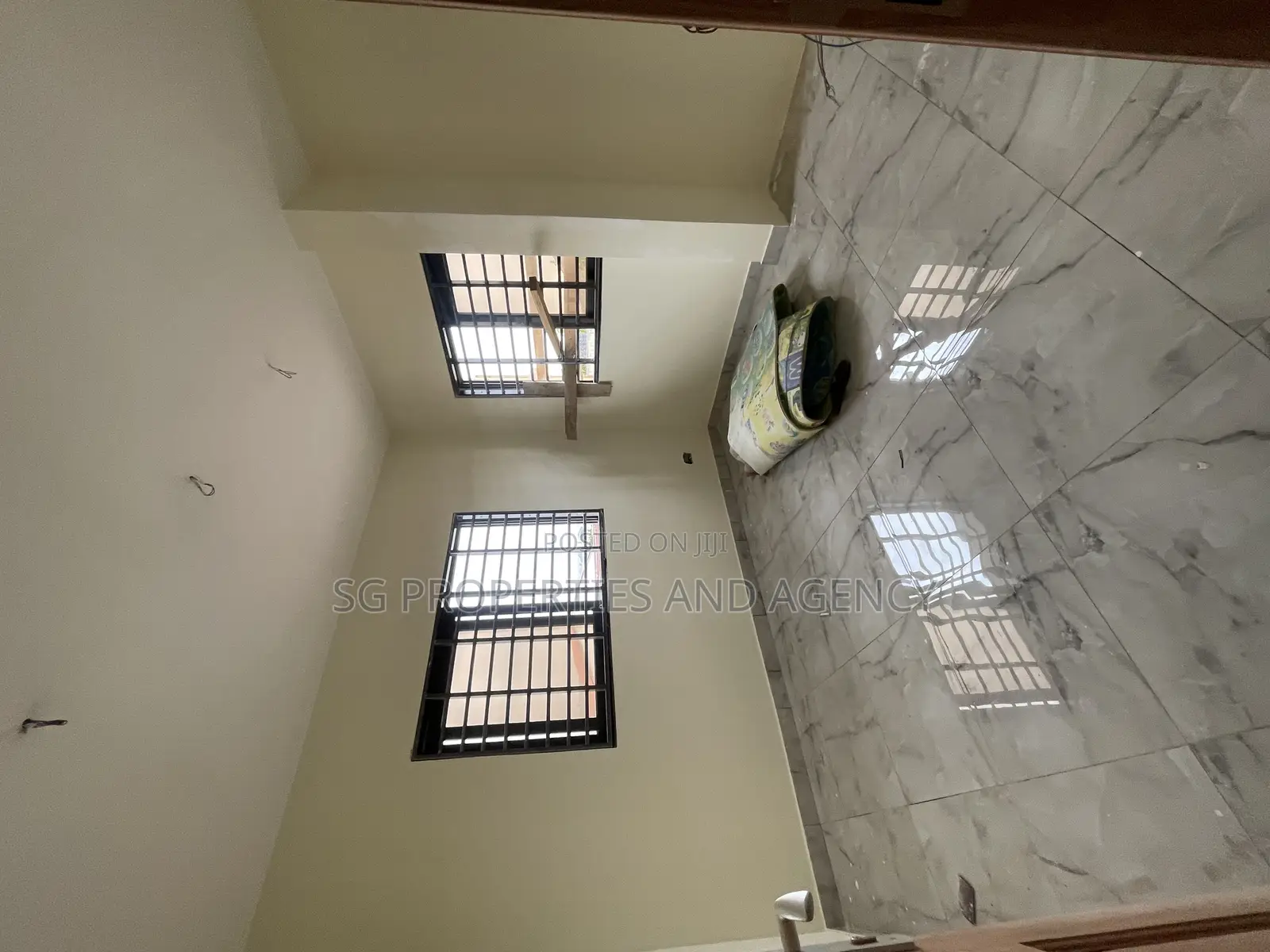 2bdrm Apartment in Lashibi, Sakumono for rent
