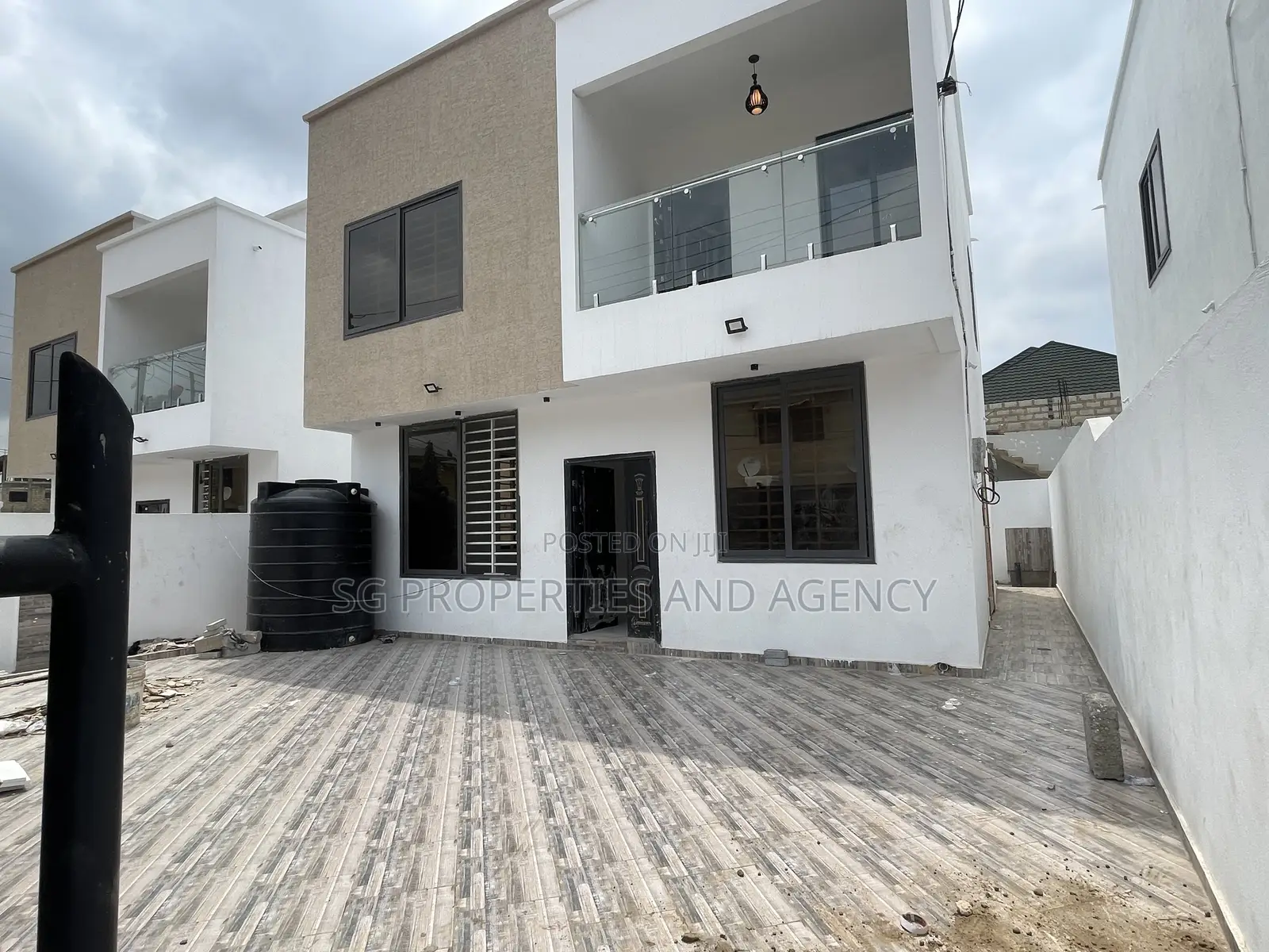 3bdrm House in Spintex, Baatsona Total for sale