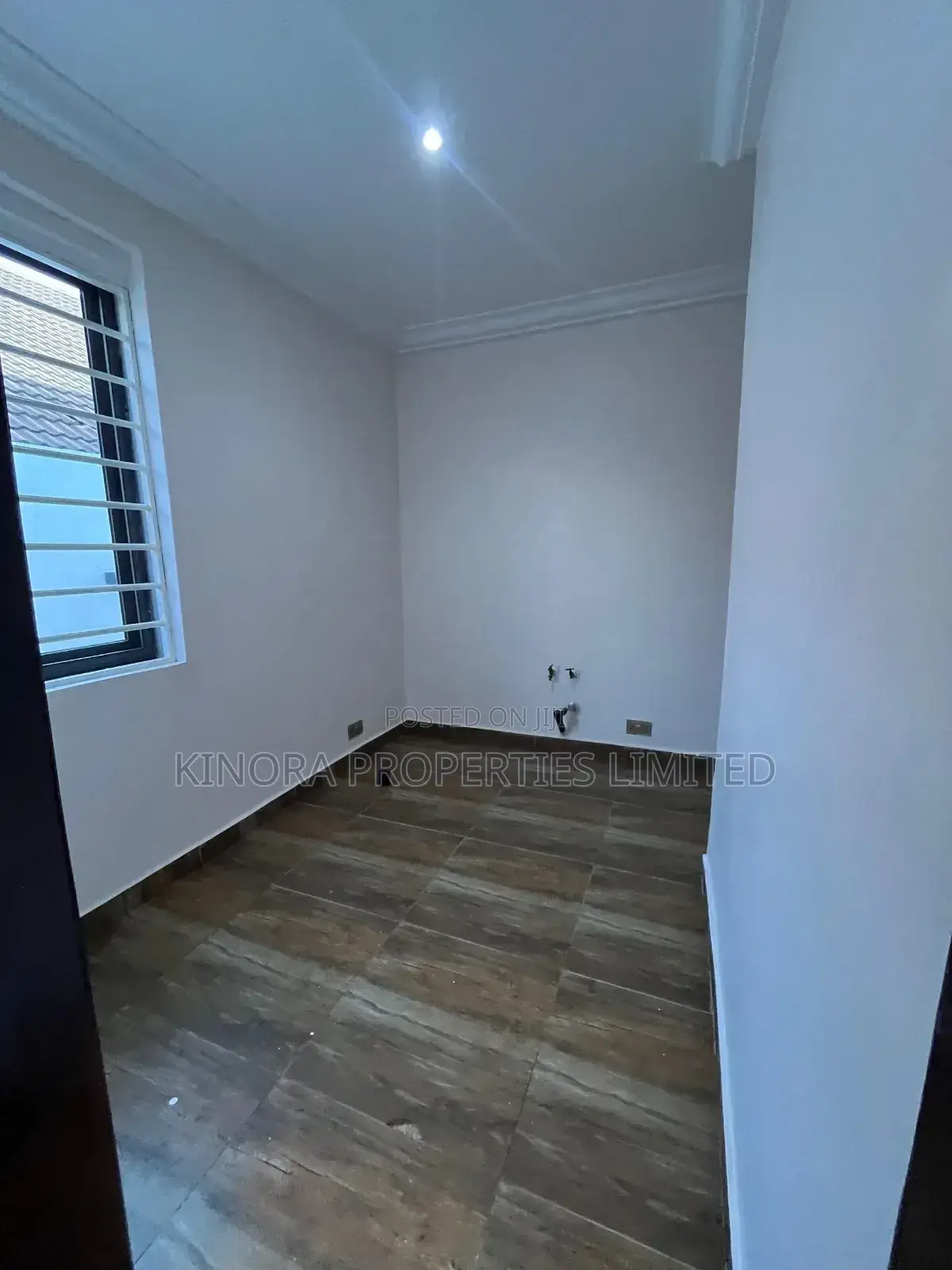 4bdrm Condo in Adjiganor, East Legon for rent