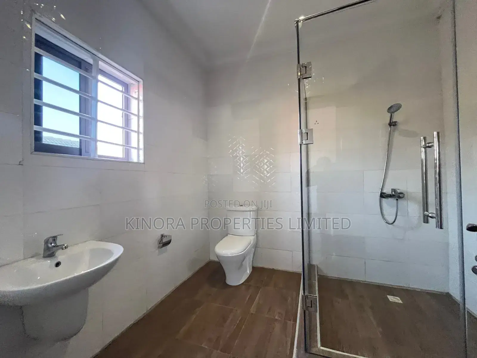 4bdrm Condo in Adjiganor, East Legon for rent