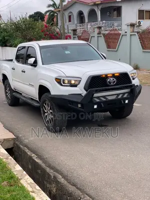 Toyota Tacoma SR5 4x2 Double Cab 127.4 in. WB 2020 White