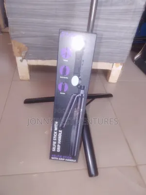 R16k Selfie Stick