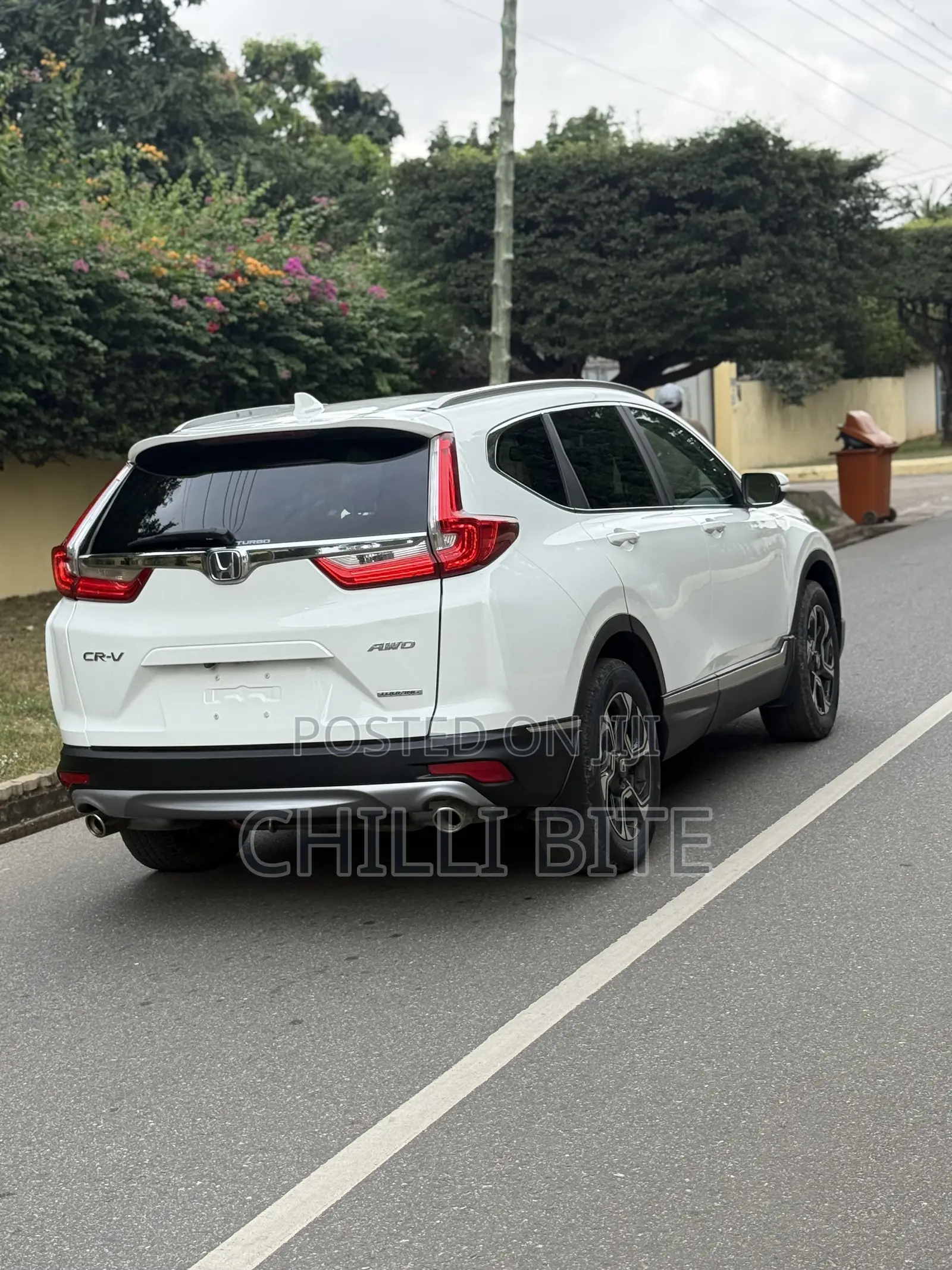 Honda CR-V Touring 4dr SUV AWD (1.5L 4cyl CVT) 2017 White
