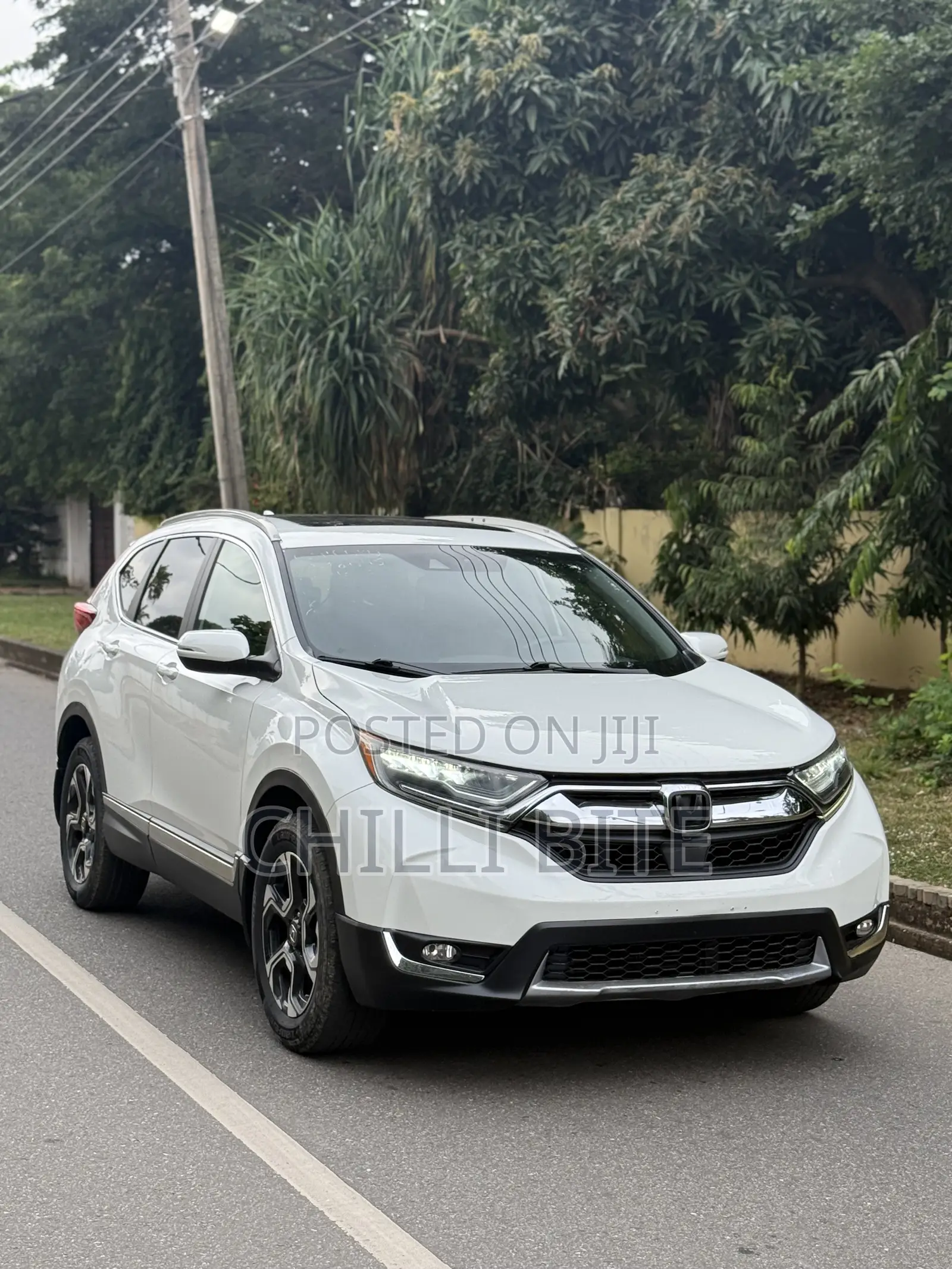 Honda CR-V Touring 4dr SUV AWD (1.5L 4cyl CVT) 2017 White