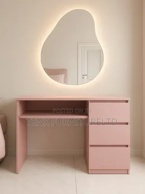 Dresser With Mirror